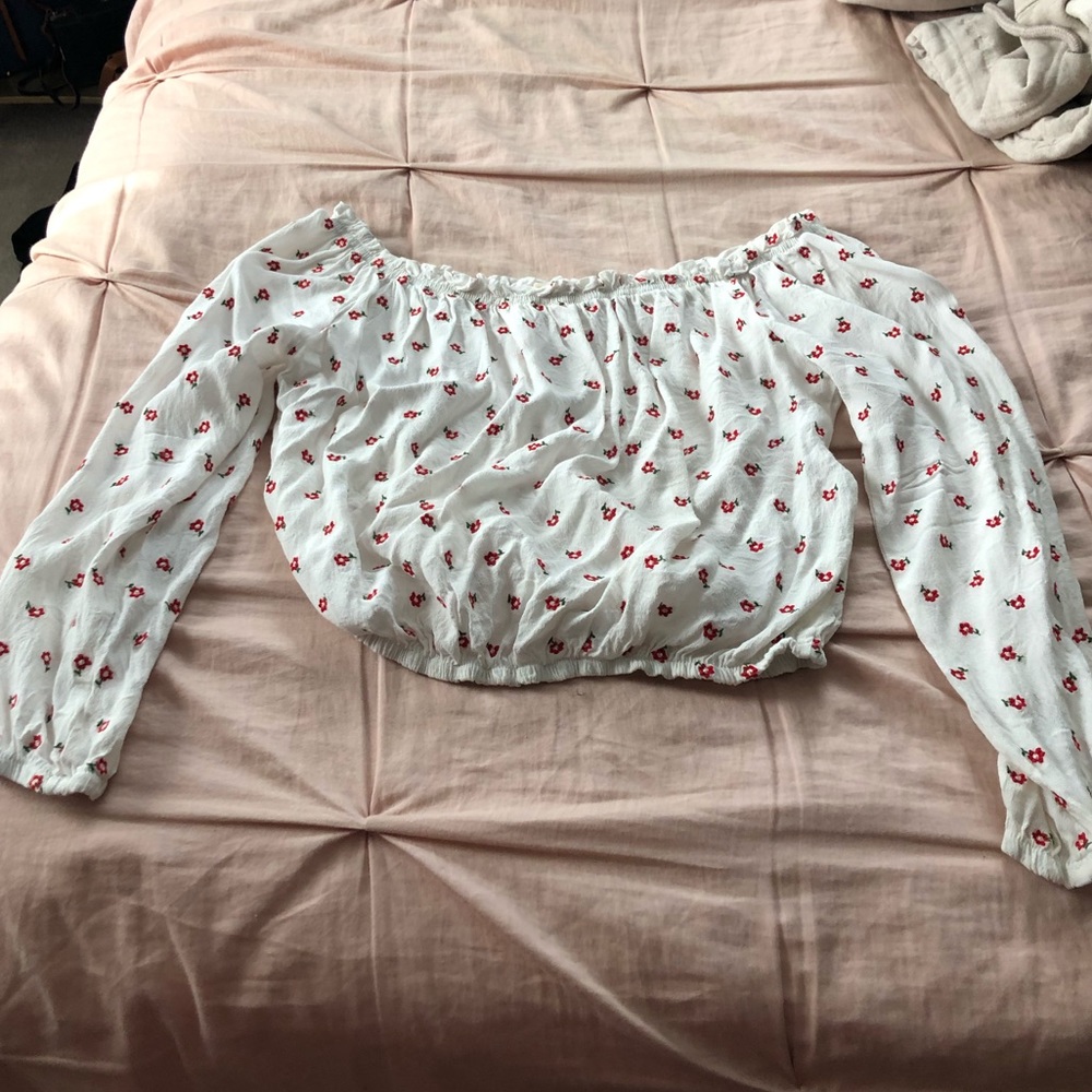 Brandy Melville Cropped Off The Shoulder Top